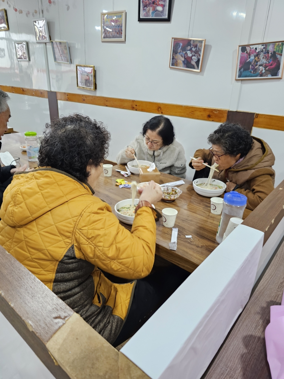 효 국수봉사회_사진_20240222_13.jpg