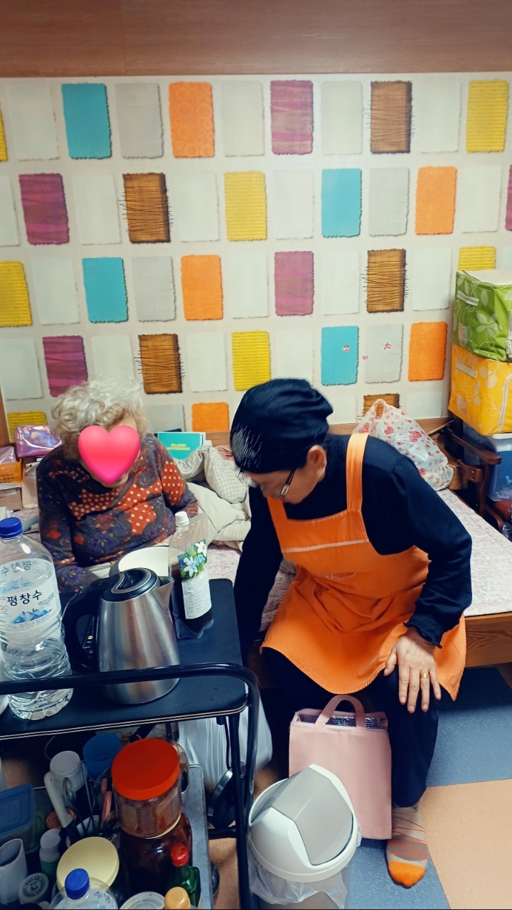 효 국수봉사회_사진_20240404_37.jpg