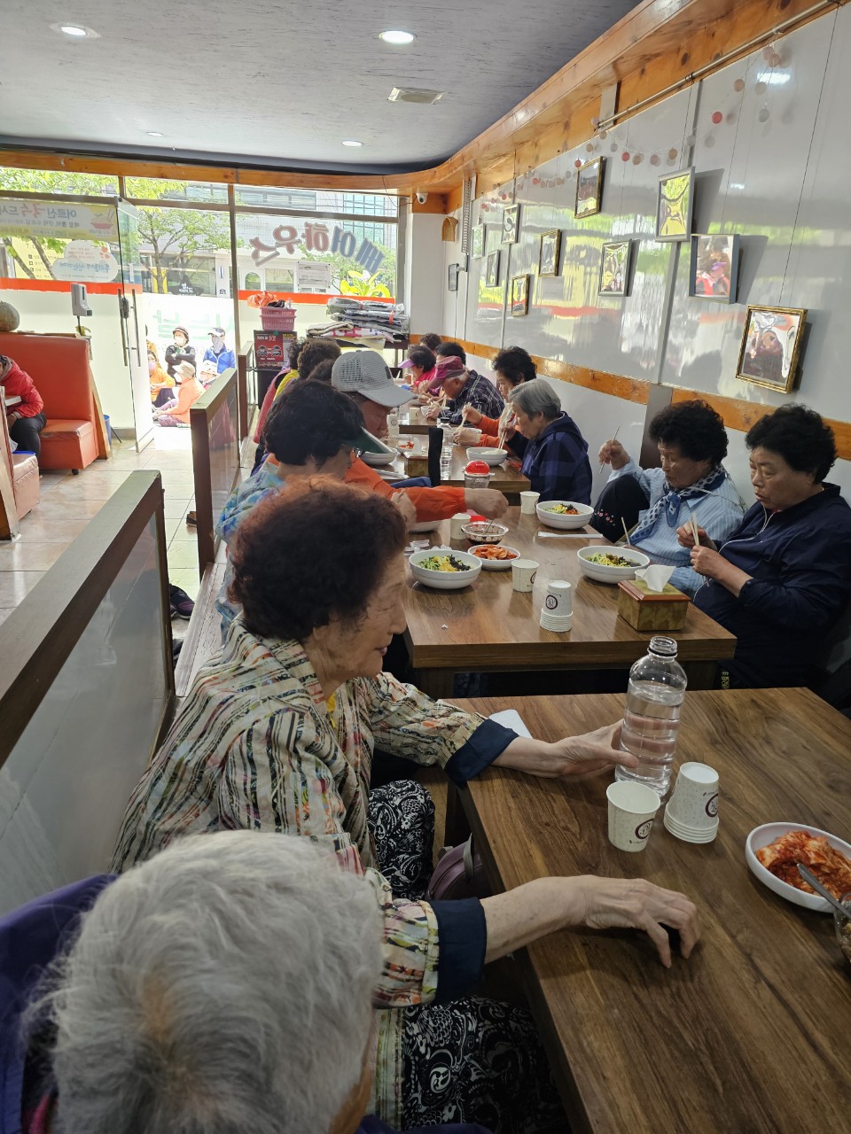 효 국수봉사회_사진_20240418_45.jpg