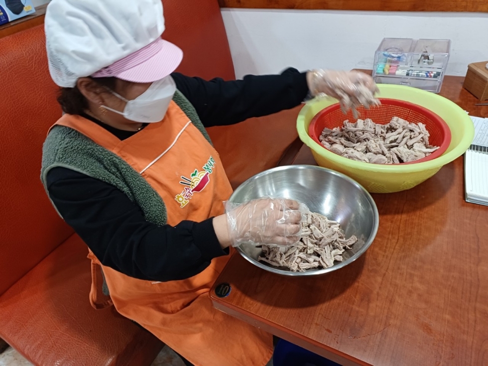 효 국수봉사회_사진_20230301_6.jpg