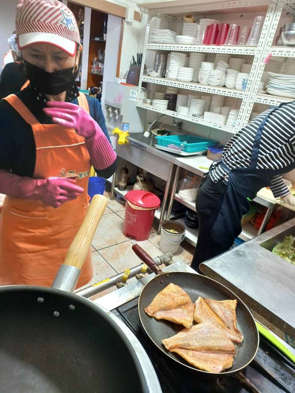 효 국수봉사회_사진_20230406_6.jpg