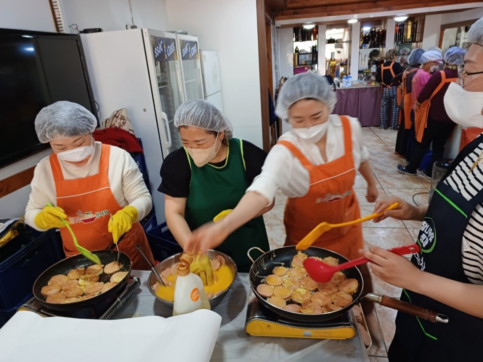 효 국수봉사회_사진_20230420_11.jpg