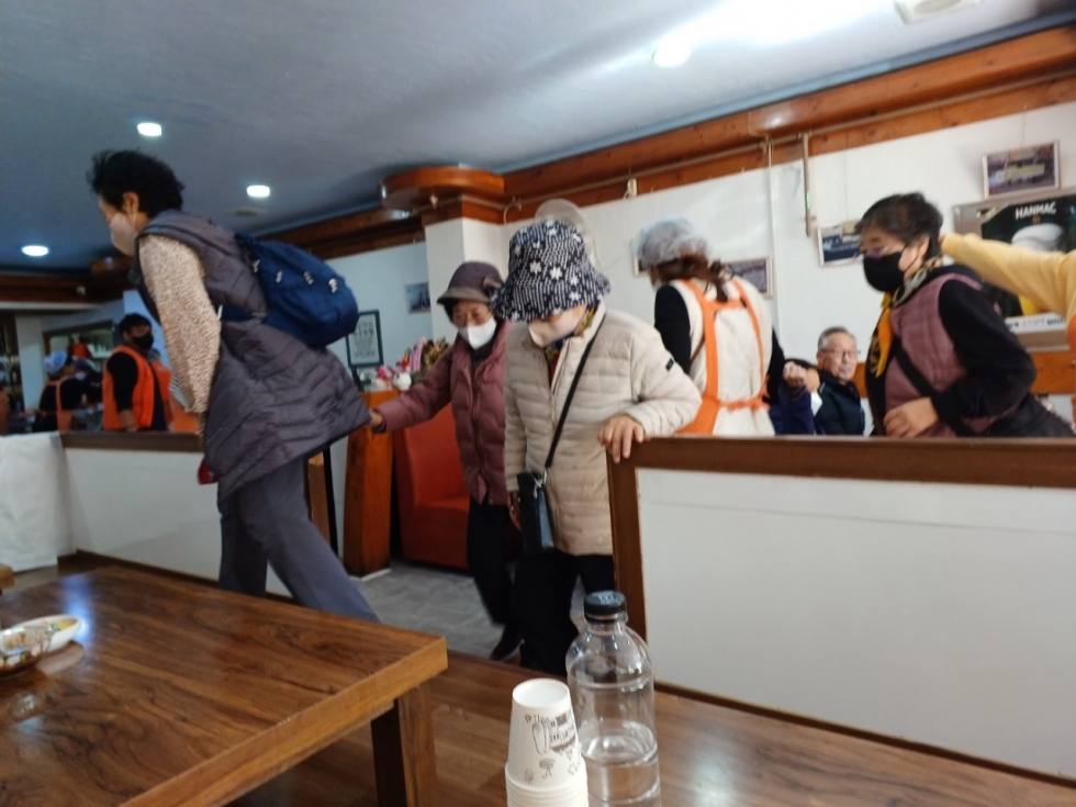 효 국수봉사회_사진_20231117_30.jpg